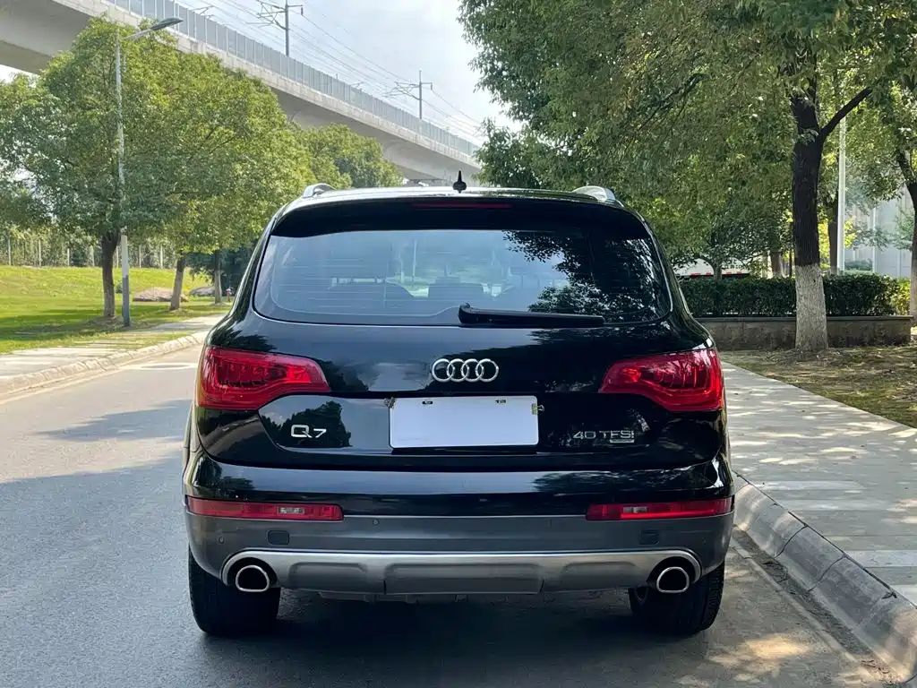 Audi Q7 — миниатюра 7
