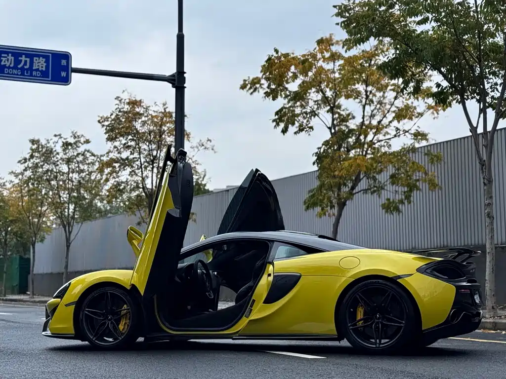 McLaren 570 570S 3.8T Coupe, фото 9