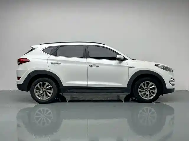 Hyundai Tucson — миниатюра 9