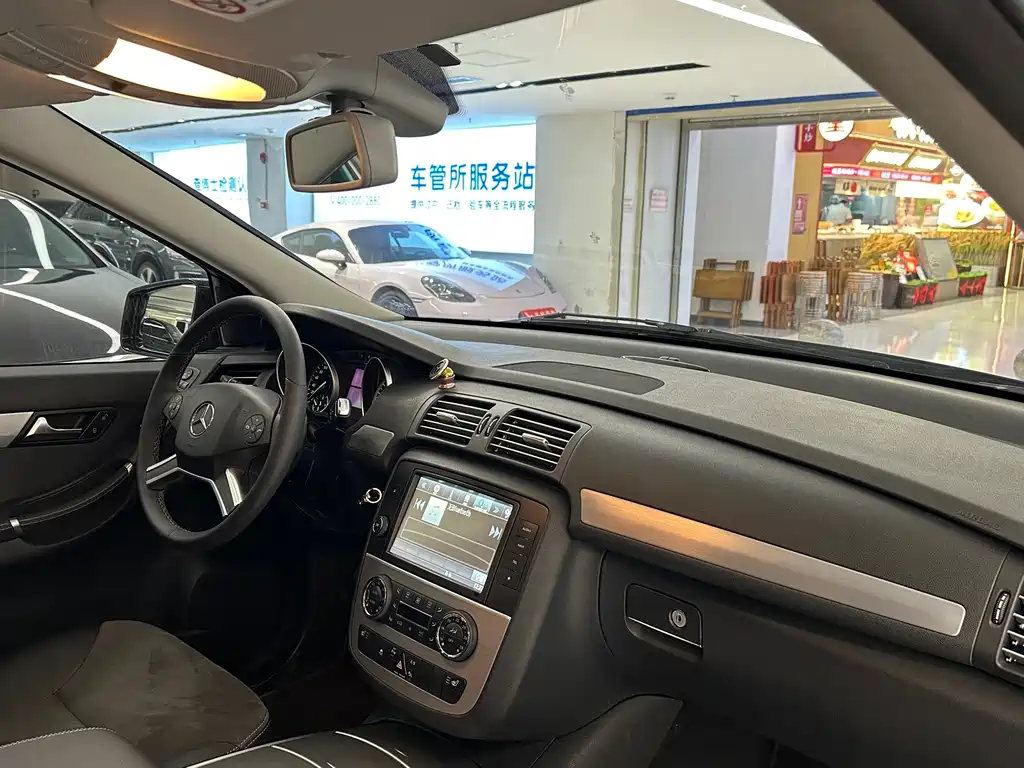 Mercedes-Benz R-Class — миниатюра 13