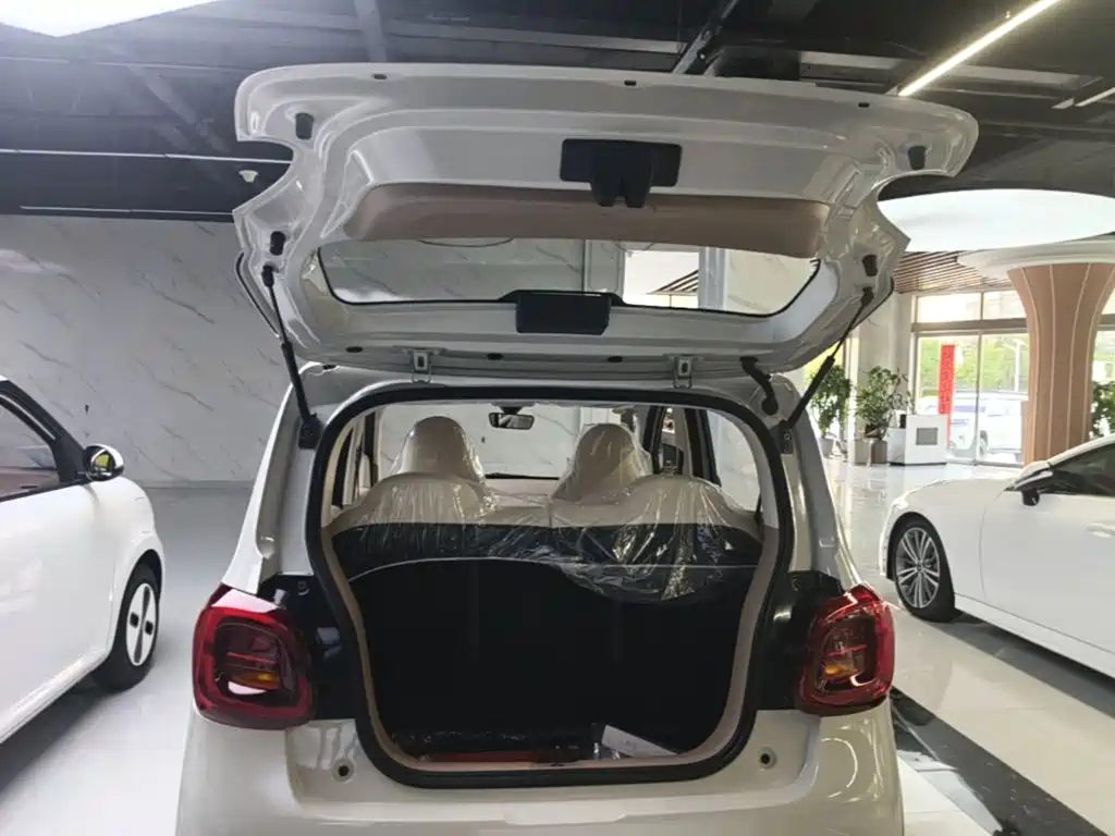 Wuling MINIEV — миниатюра 19