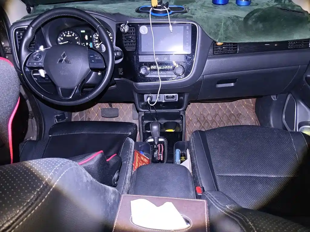 Mitsubishi Outlander — миниатюра 13