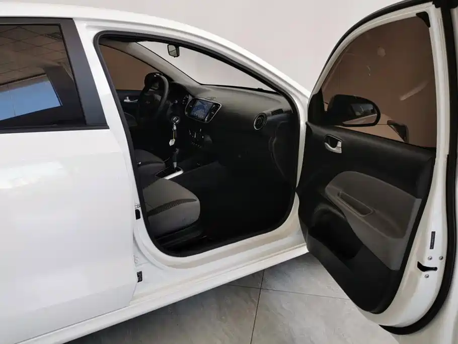 Kia Huanchi — миниатюра 8