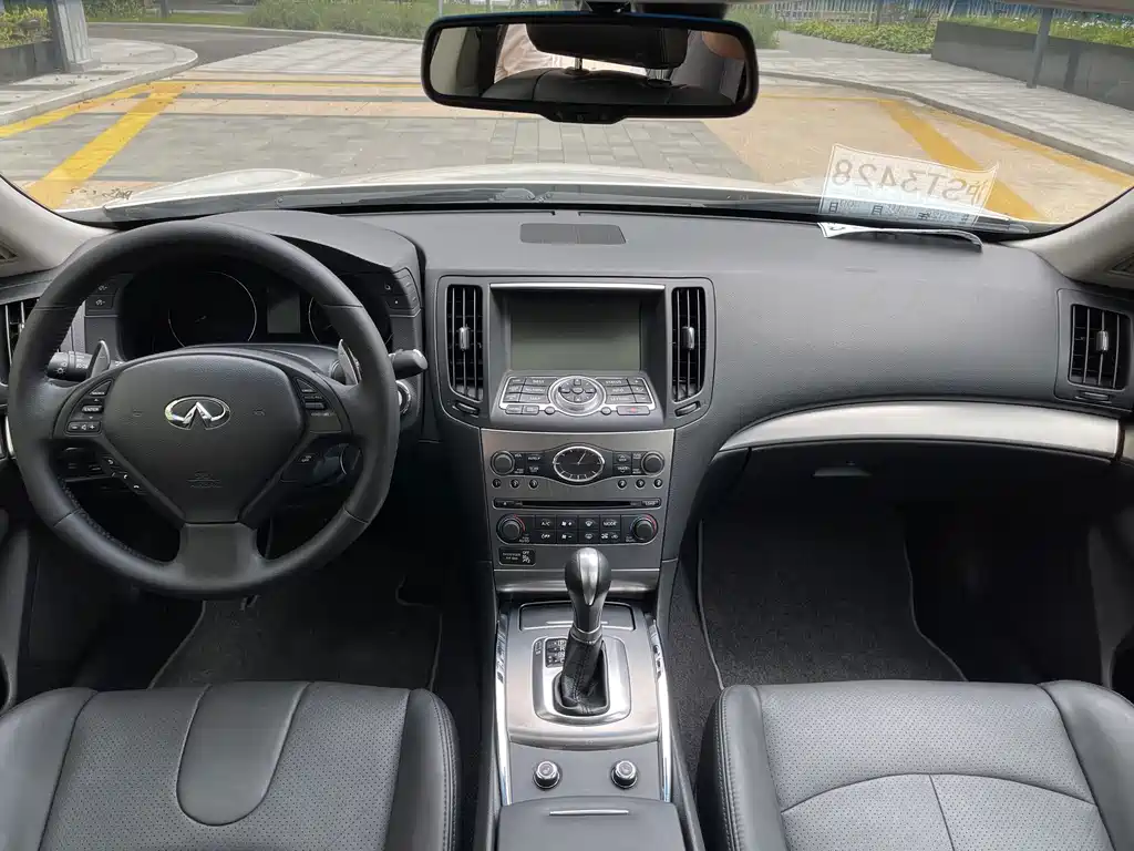 Infiniti G — миниатюра 8