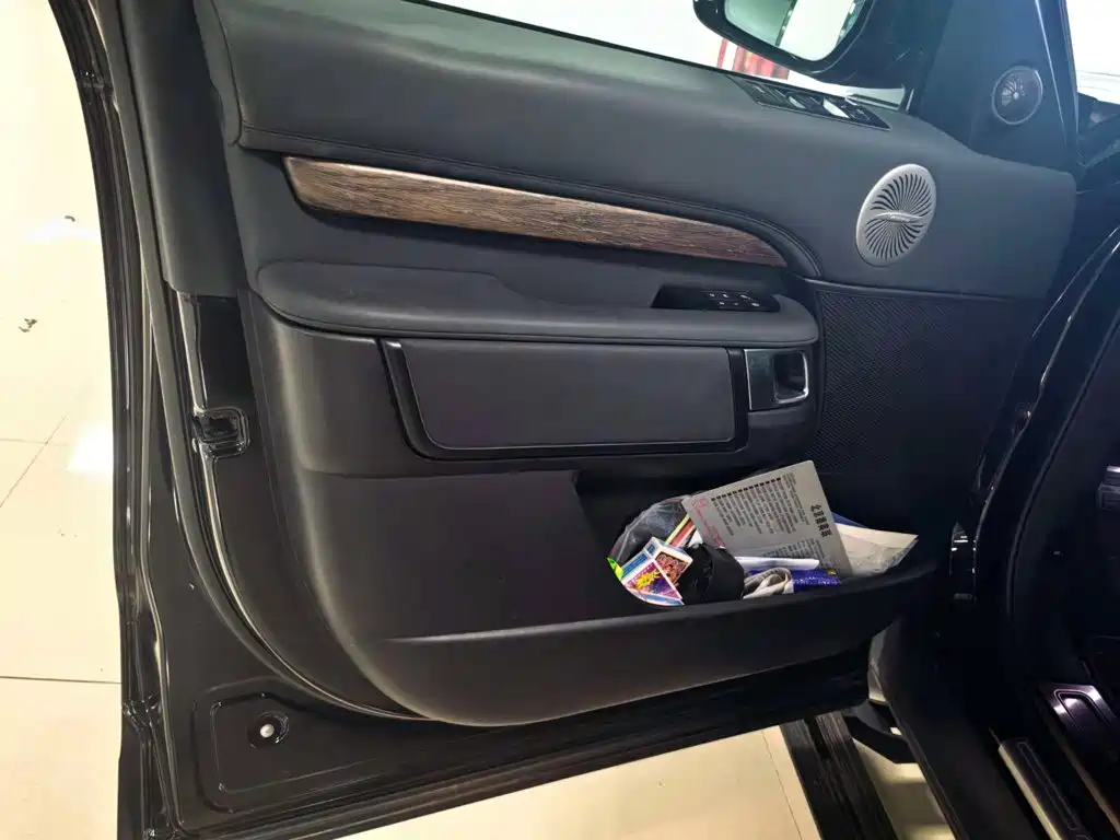 Land Rover Discovery 2018 3.0 SC V6 HSE