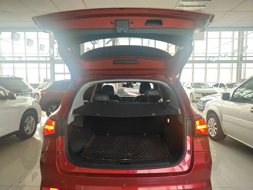 Roewe RX3 — миниатюра 19