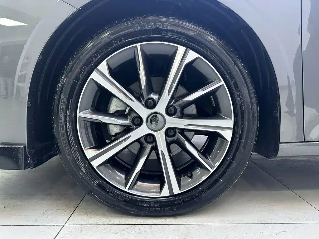 Geely Emgrand — миниатюра 24