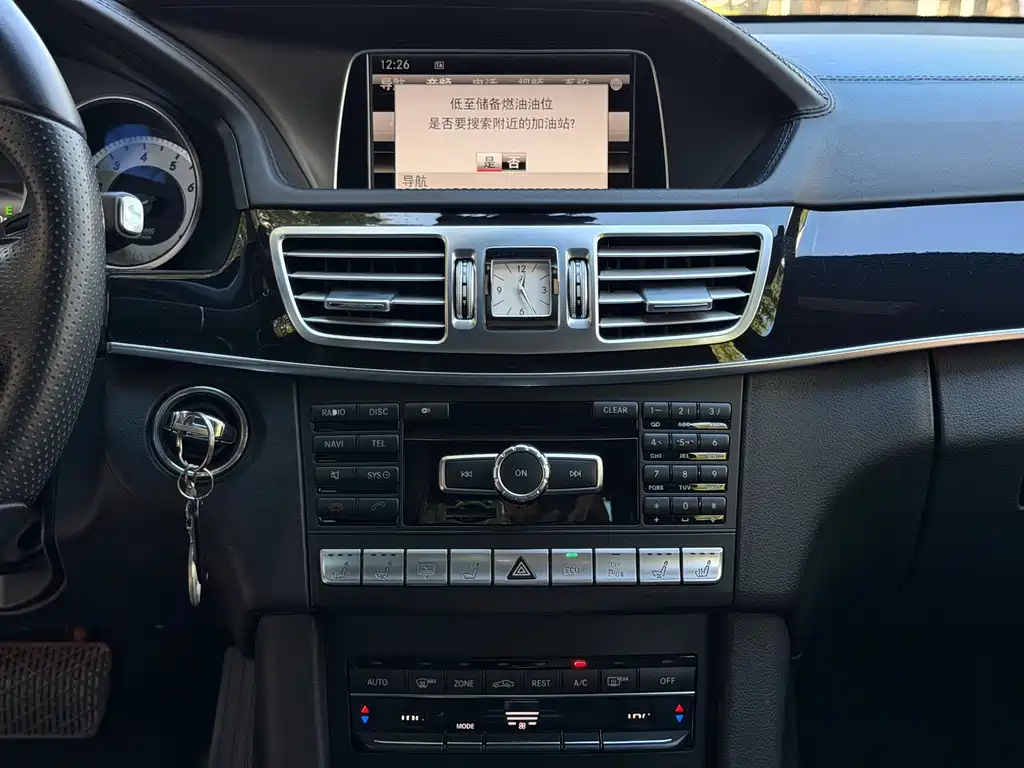 Mercedes-Benz E-Class — миниатюра 16