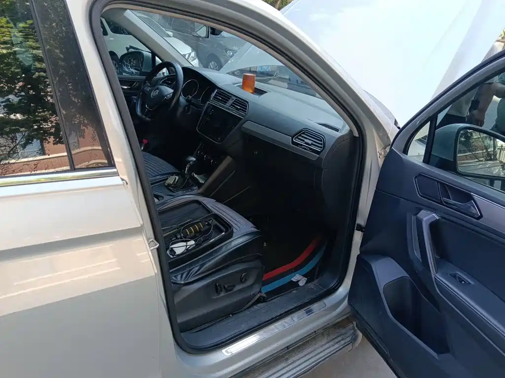 Volkswagen Tiguan L — миниатюра 19