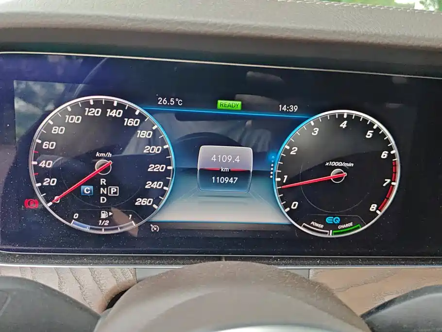 Mercedes-Benz E-Class — миниатюра 14