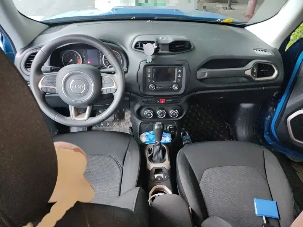 Jeep Renegade — миниатюра 10
