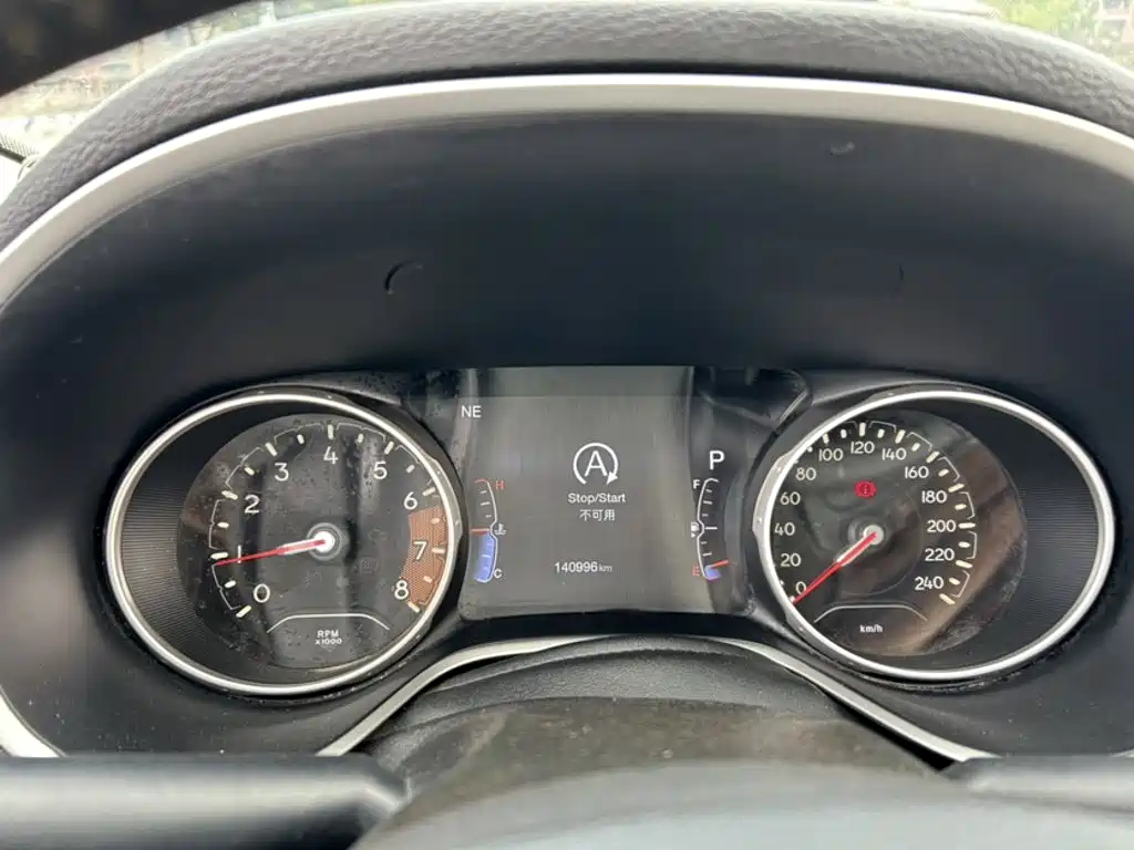 Jeep Compass — миниатюра 3