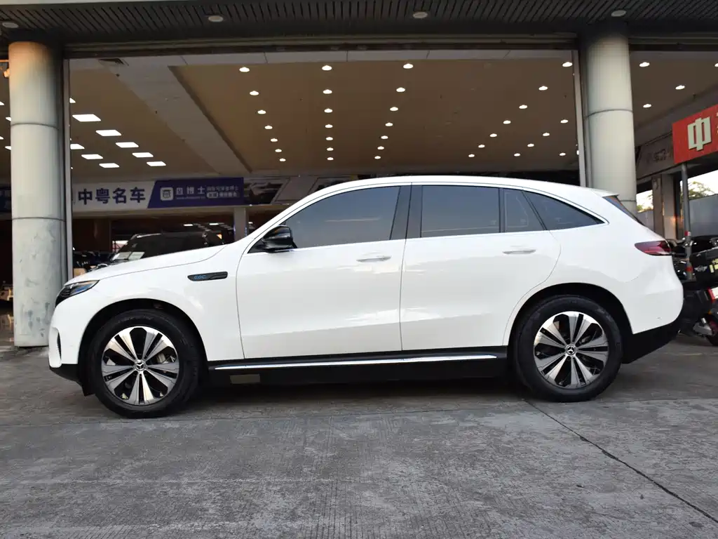 Mercedes-Benz EQC — миниатюра 4