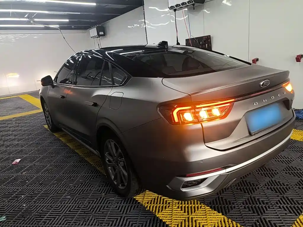 Ford Mondeo — миниатюра 5