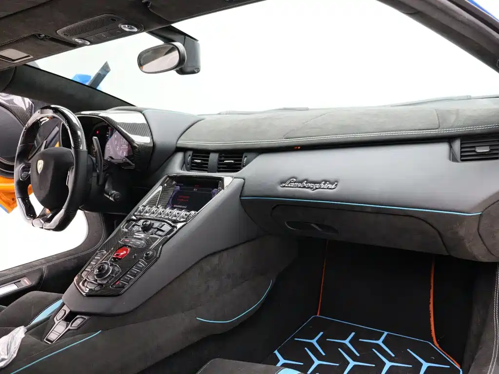 Lamborghini Aventador — миниатюра 13
