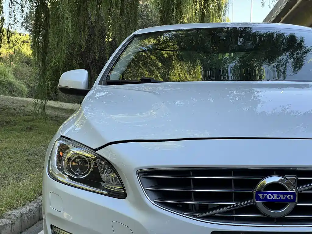 Volvo S60 — миниатюра 10