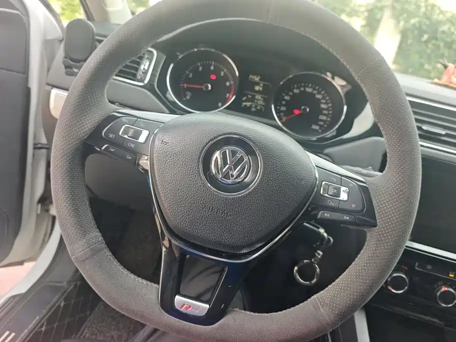 Volkswagen Sagitar — миниатюра 15