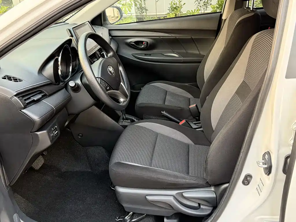 Toyota Vios FS — миниатюра 10