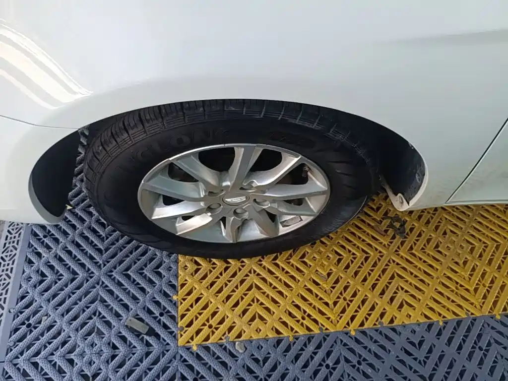 Geely Emgrand — миниатюра 23