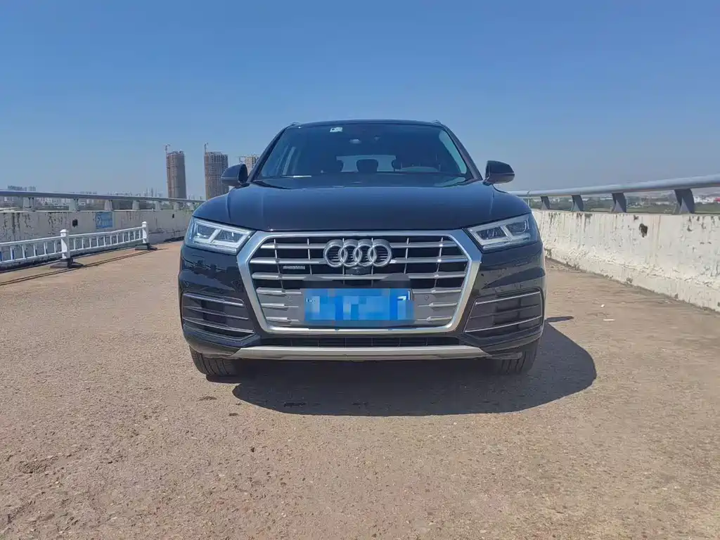Audi Q5L — миниатюра 2