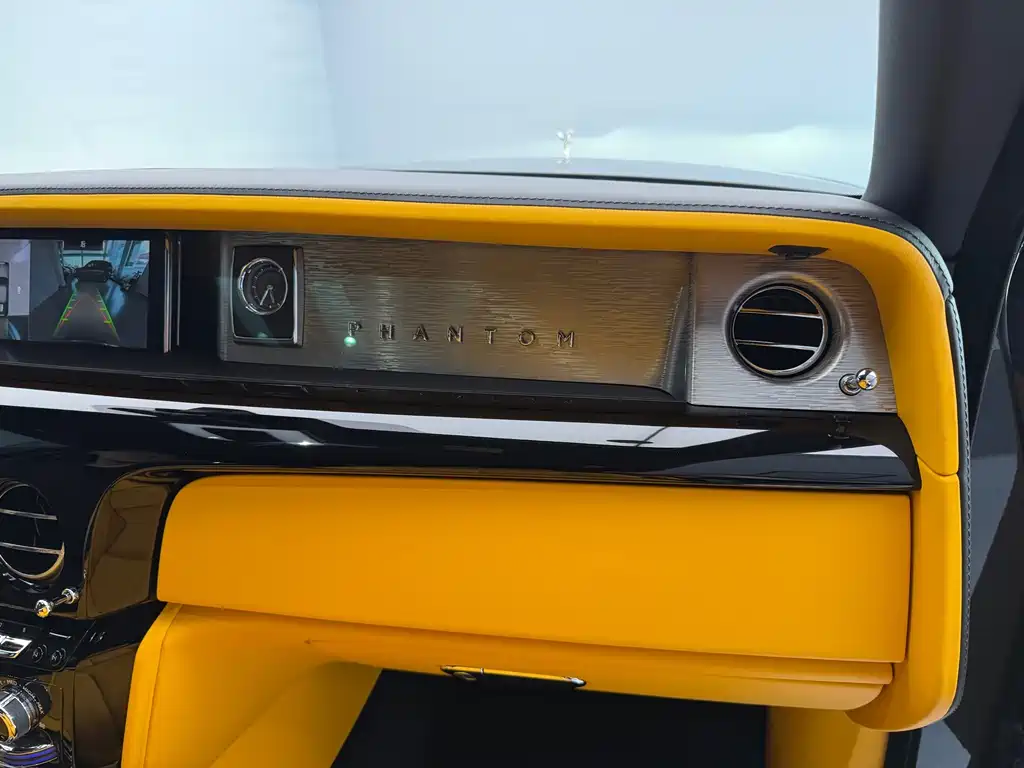 Rolls-Royce Phantom — миниатюра 4