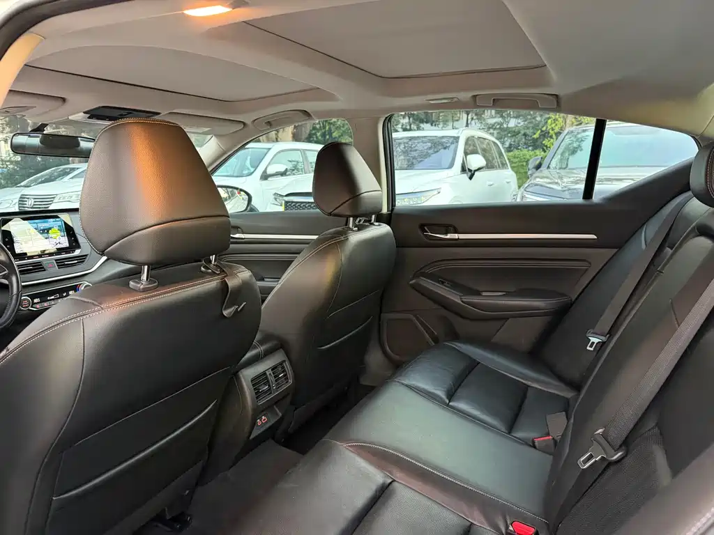 Nissan Teana — миниатюра 8