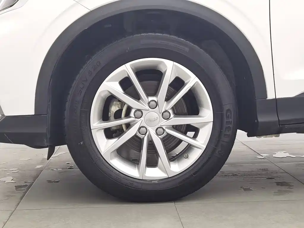 Geely Binyue — миниатюра 17