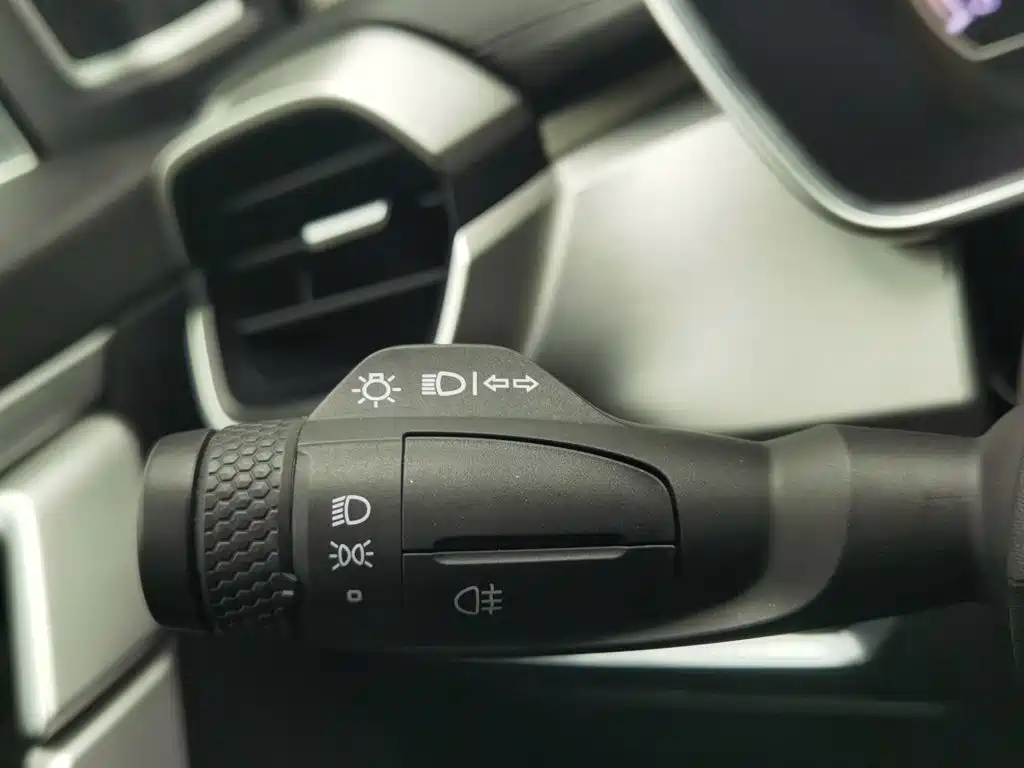 Geely Binyue — миниатюра 21