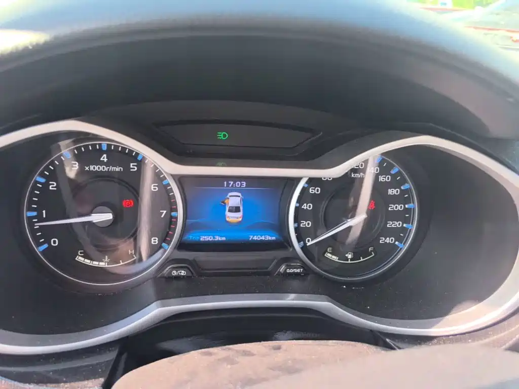 Geely Emgrand — миниатюра 12
