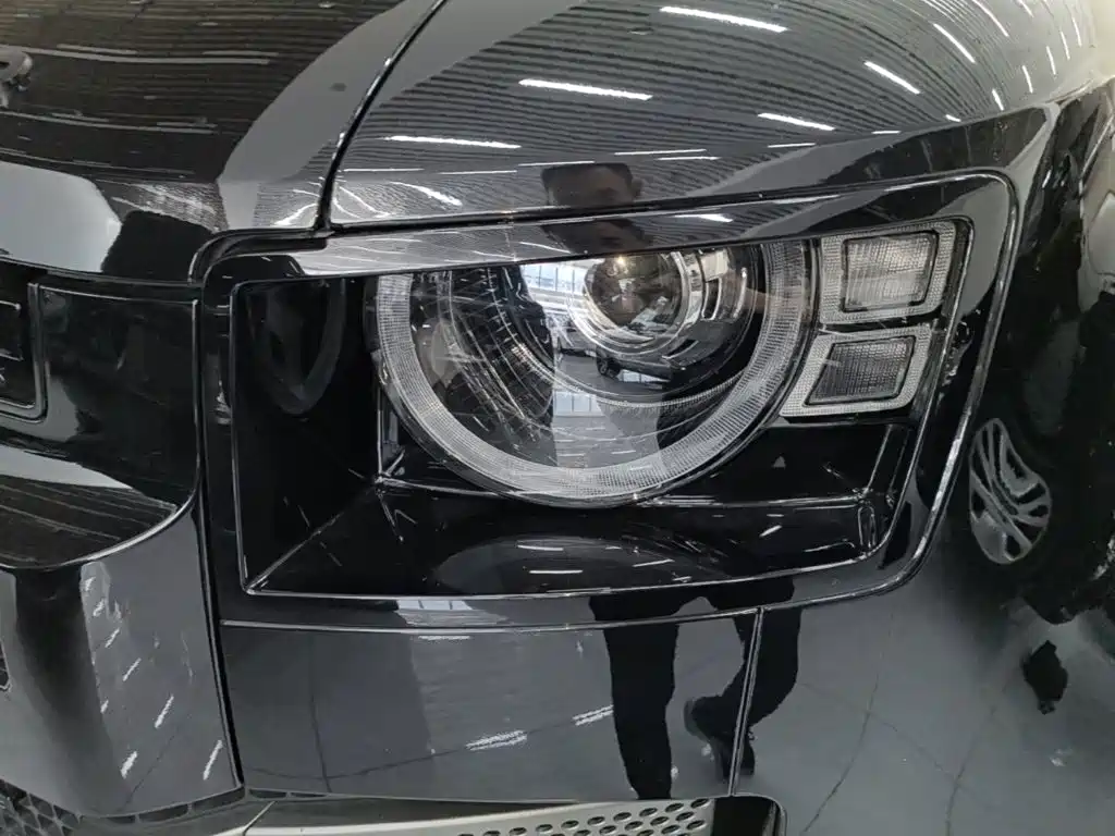 Land Rover Defender — миниатюра 24