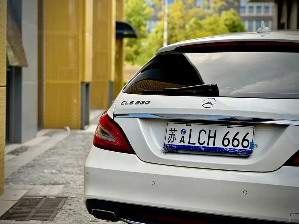 MERCEDES-BENZ CLS