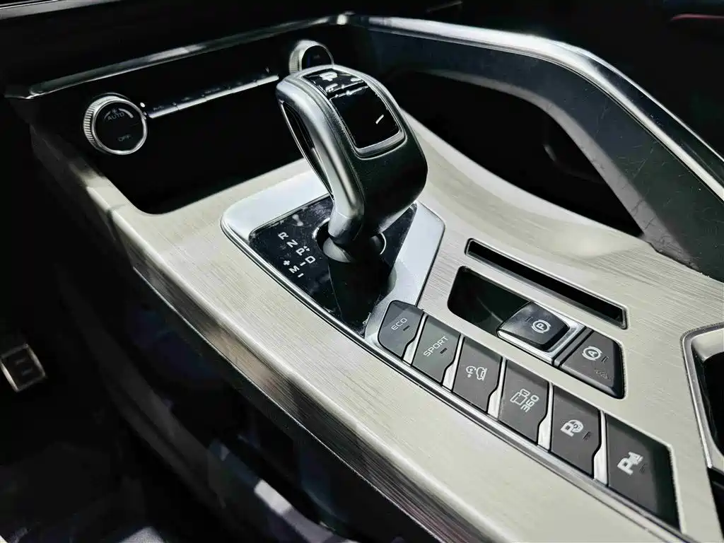 Geely Binyue — миниатюра 16