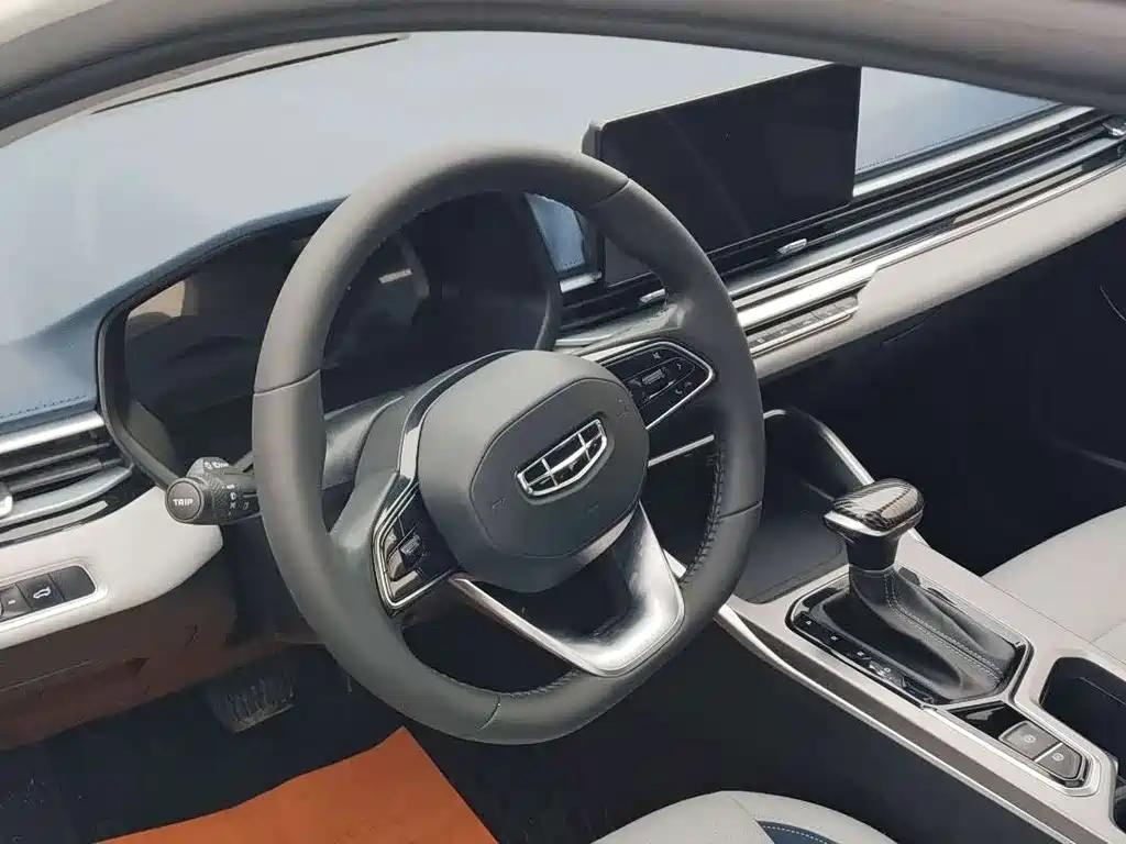 Geely Emgrand — миниатюра 6