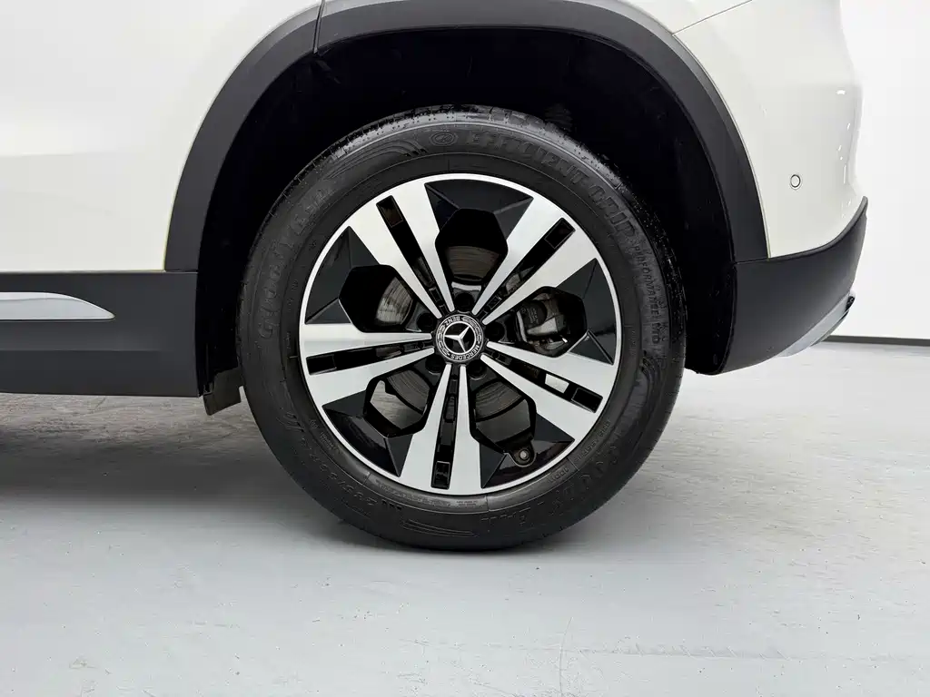 Mercedes-Benz GLA — миниатюра 16