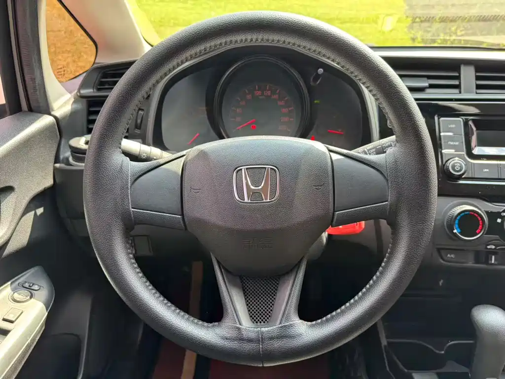 Honda Fit — миниатюра 14