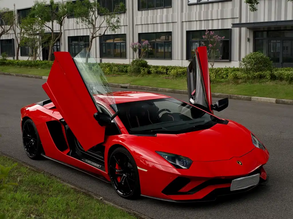 Lamborghini Aventador — миниатюра 4