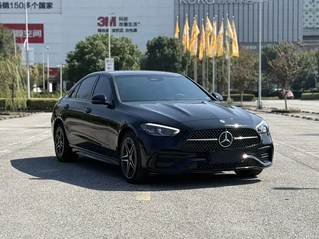 Mercedes-Benz C-Class — миниатюра 3