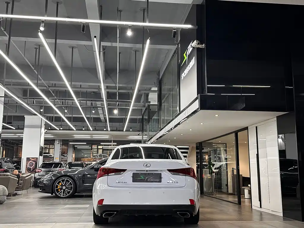Lexus IS — миниатюра 17