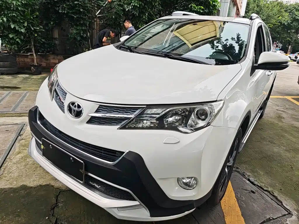 Toyota RAV4 — миниатюра 2