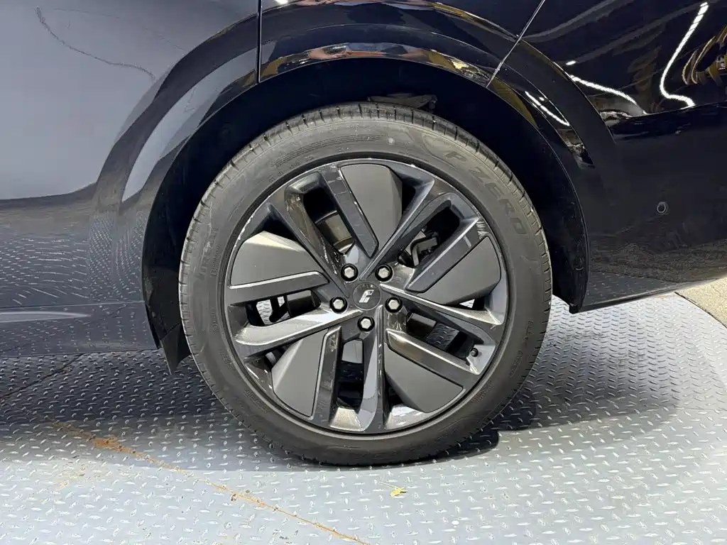 Li Auto Li L6 — миниатюра 11