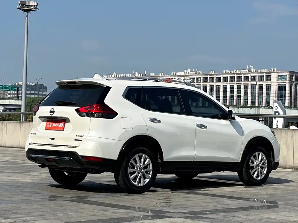 Nissan X-Trail — миниатюра 4
