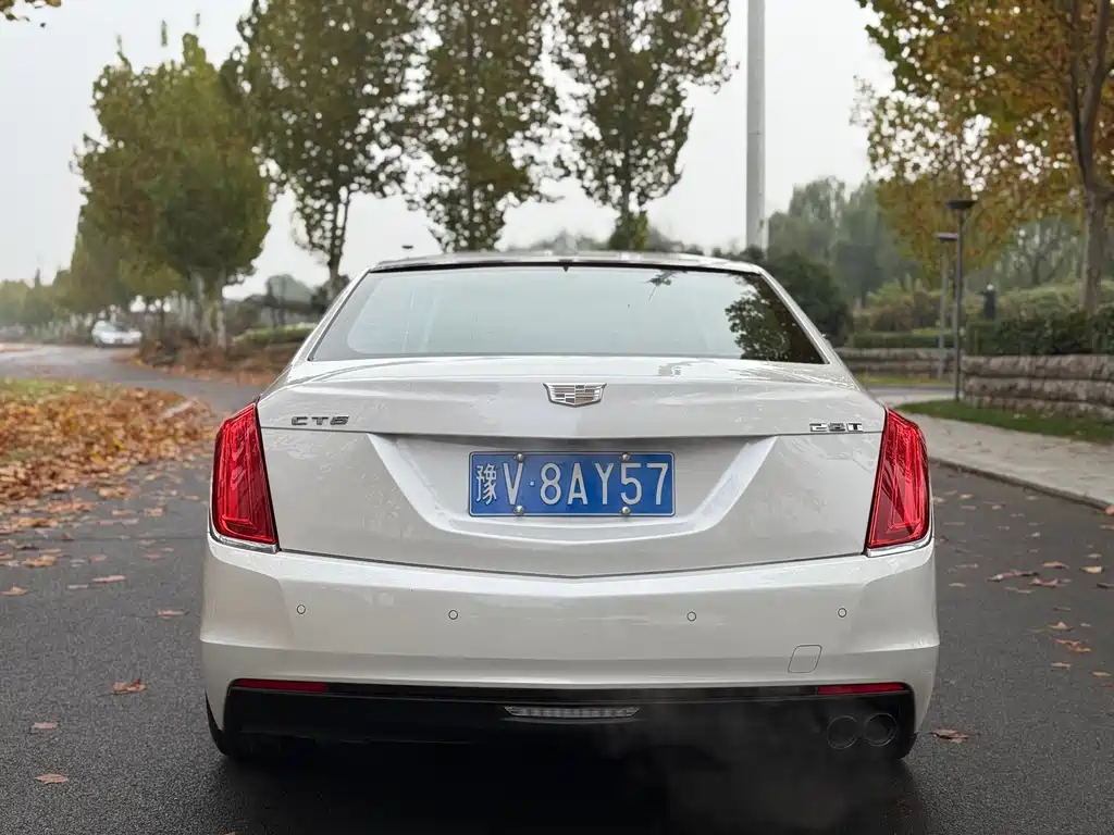 CADILLAC CT6