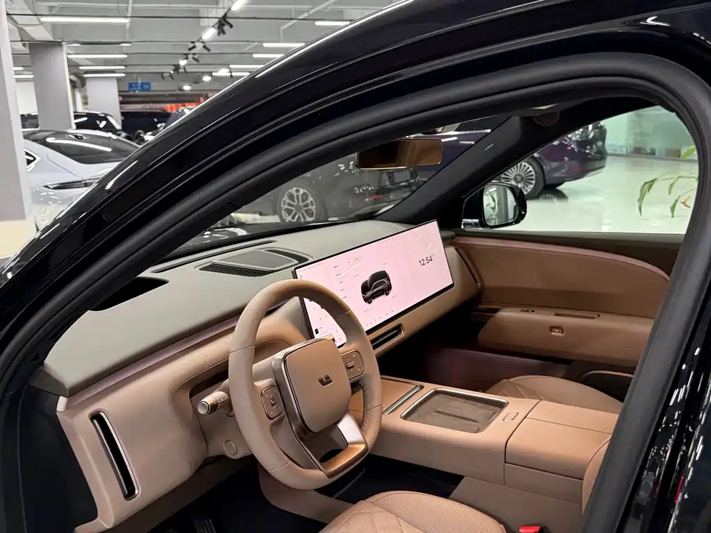 Li Auto Li L8 — миниатюра 10