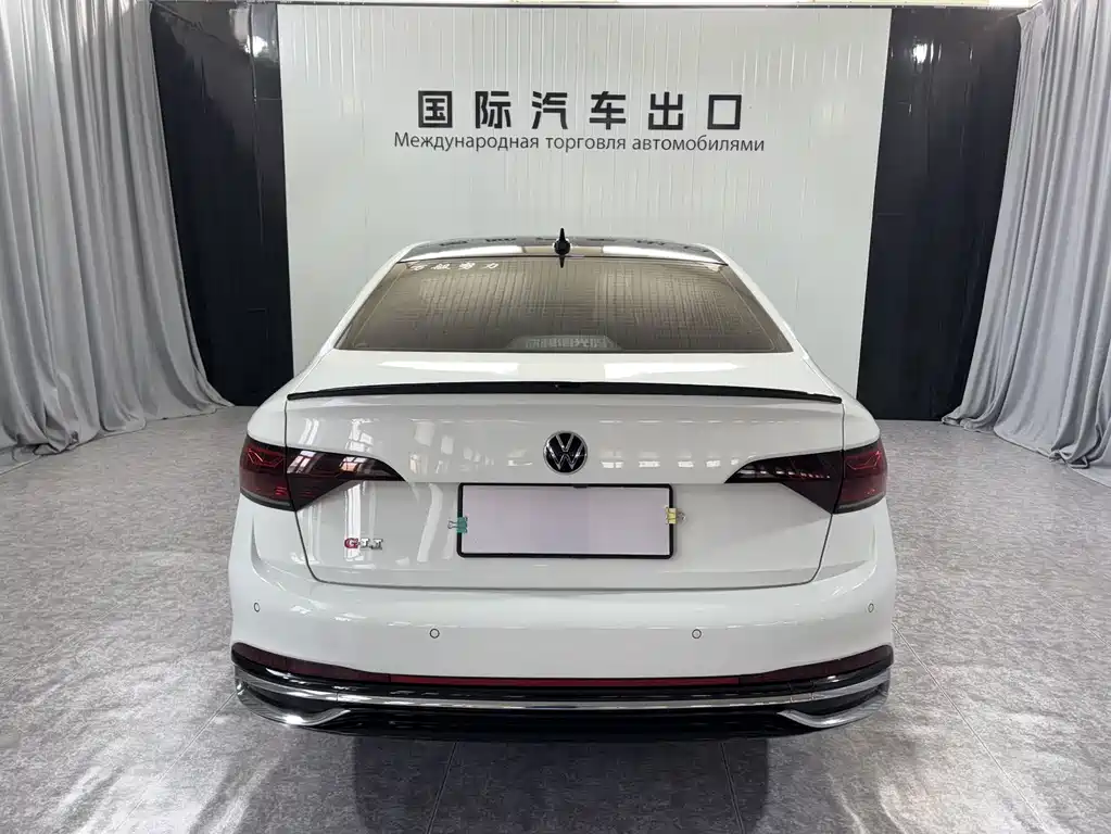 Volkswagen Sagitar — миниатюра 4