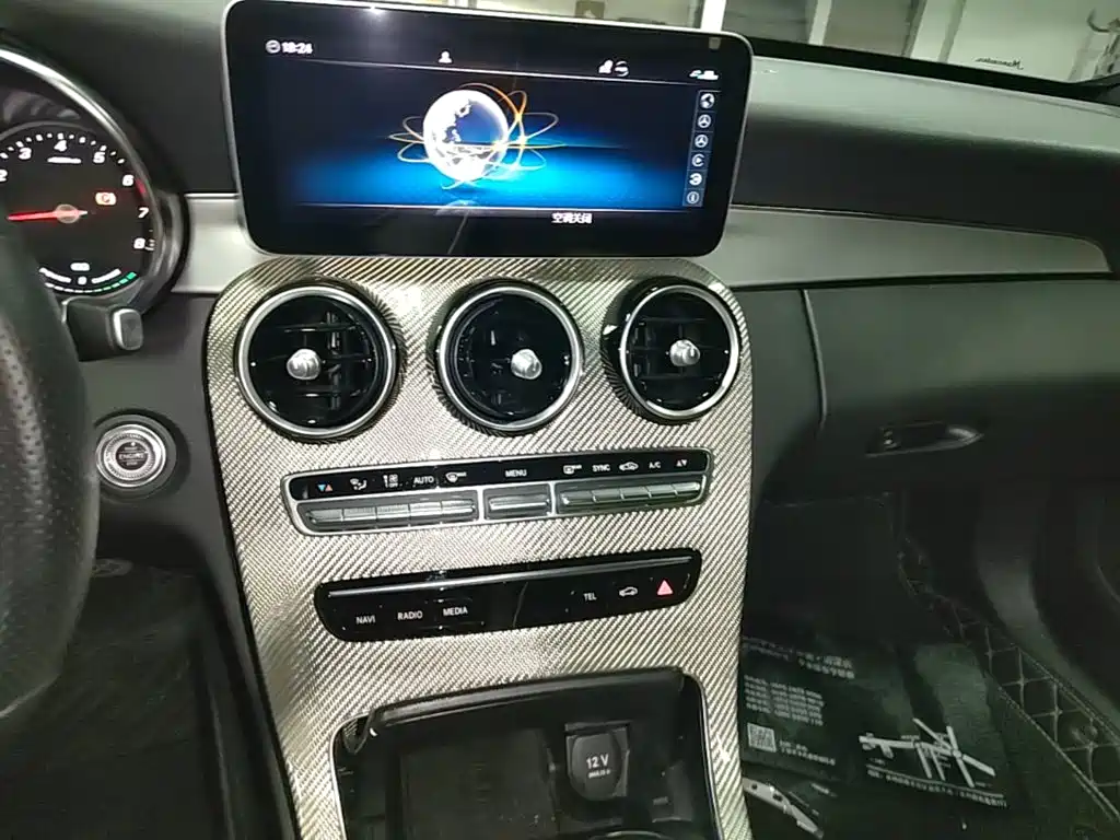 Mercedes-Benz C-Class — миниатюра 13