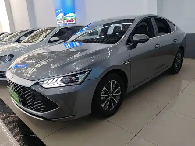 2023 BYD Qin