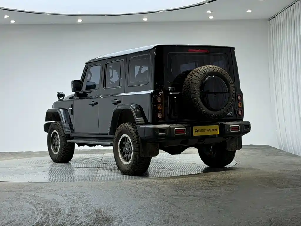 212 212 T01 — миниатюра 5