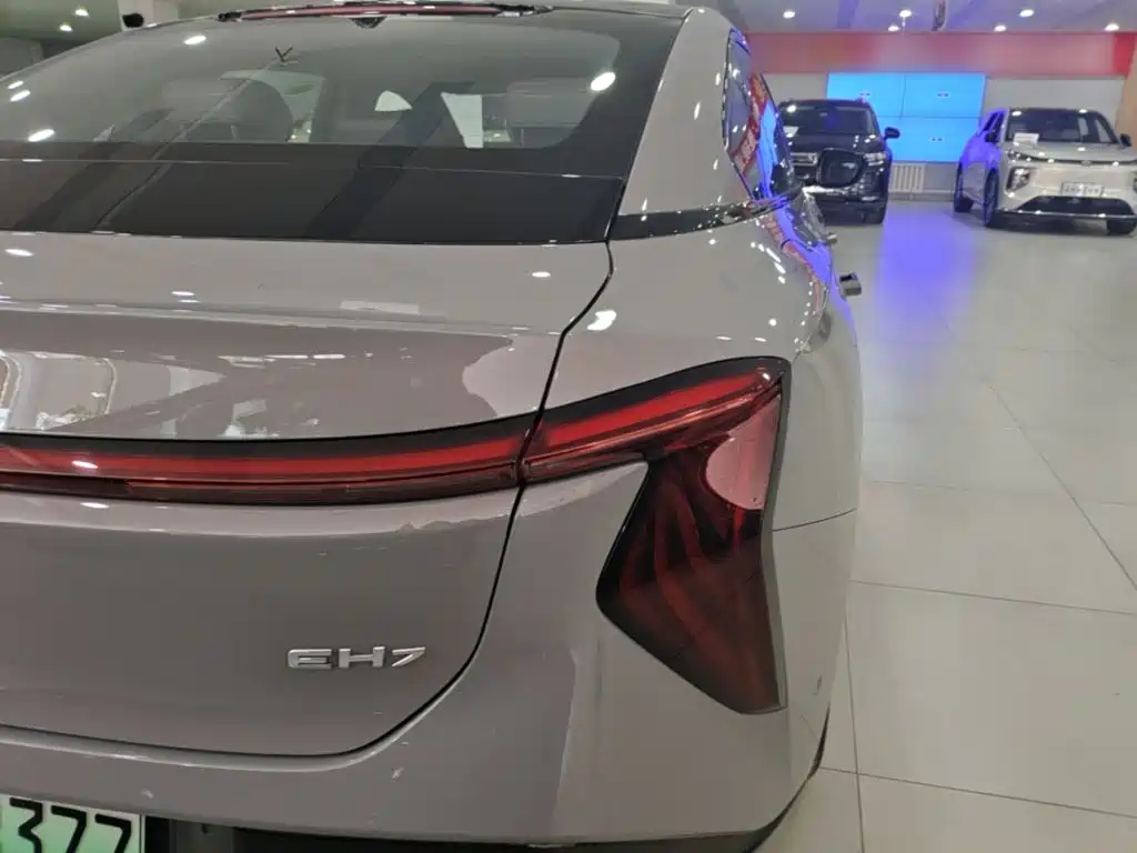 Hongqi Hongqi EH7 — миниатюра 8