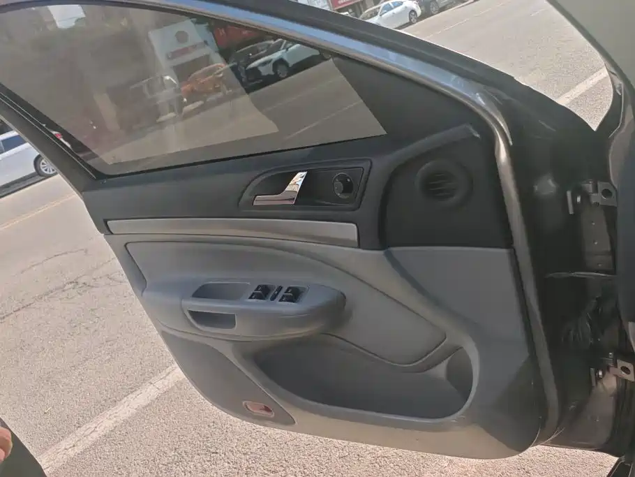 Skoda Octavia — миниатюра 7