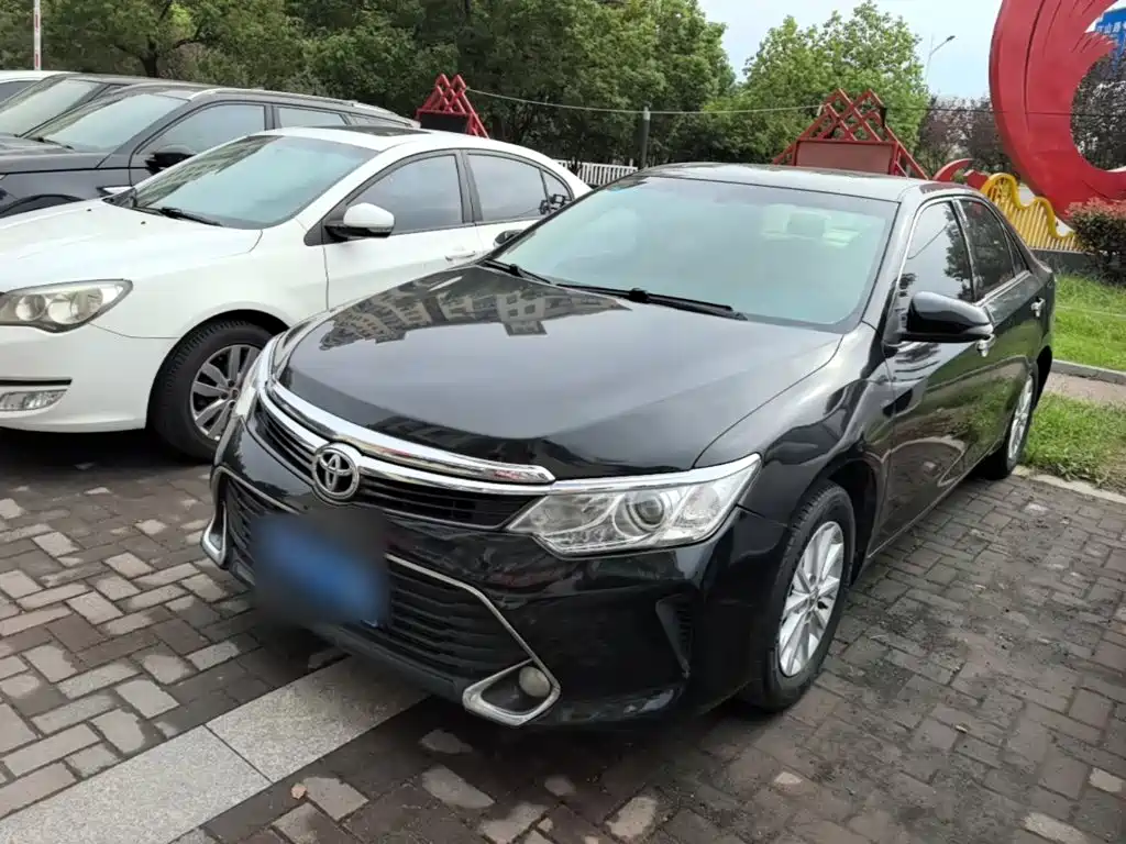 Toyota Camry — миниатюра 2